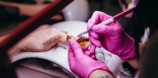 Gel Uv Base: Cos’è e a cosa serve? Gel Uv Base : Cos'è e a cosa serve