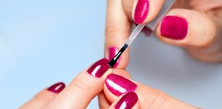 Lucido sigillante per unghie – Cos’è e come si applica? Lucido sigillante per unghie - Cos'è e come si applica?